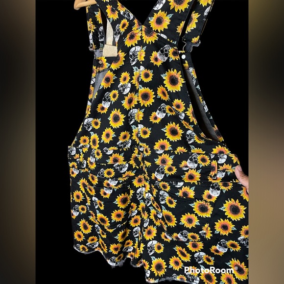 HT Denim Sunflowers & Skulls Shortalls - Picture 5 of 11